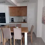 Appartamento Ray Holiday Apartment By Litto Traù