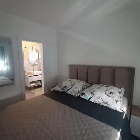 Ray Holiday Apartment *